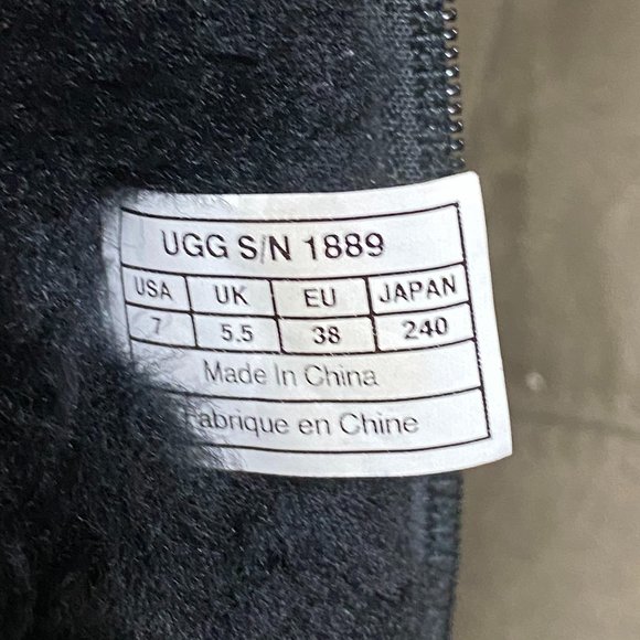 Zip-up Medium Height UGG Boots - Picture 5 of 6